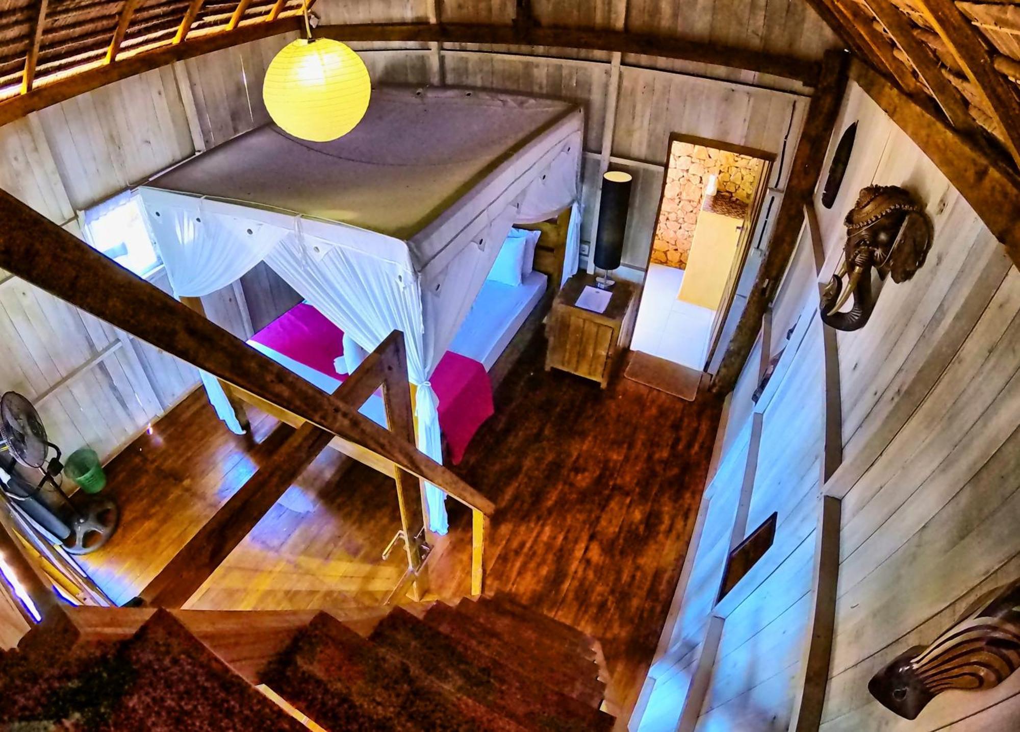 Cosmos Bungalows Bira Buitenkant foto