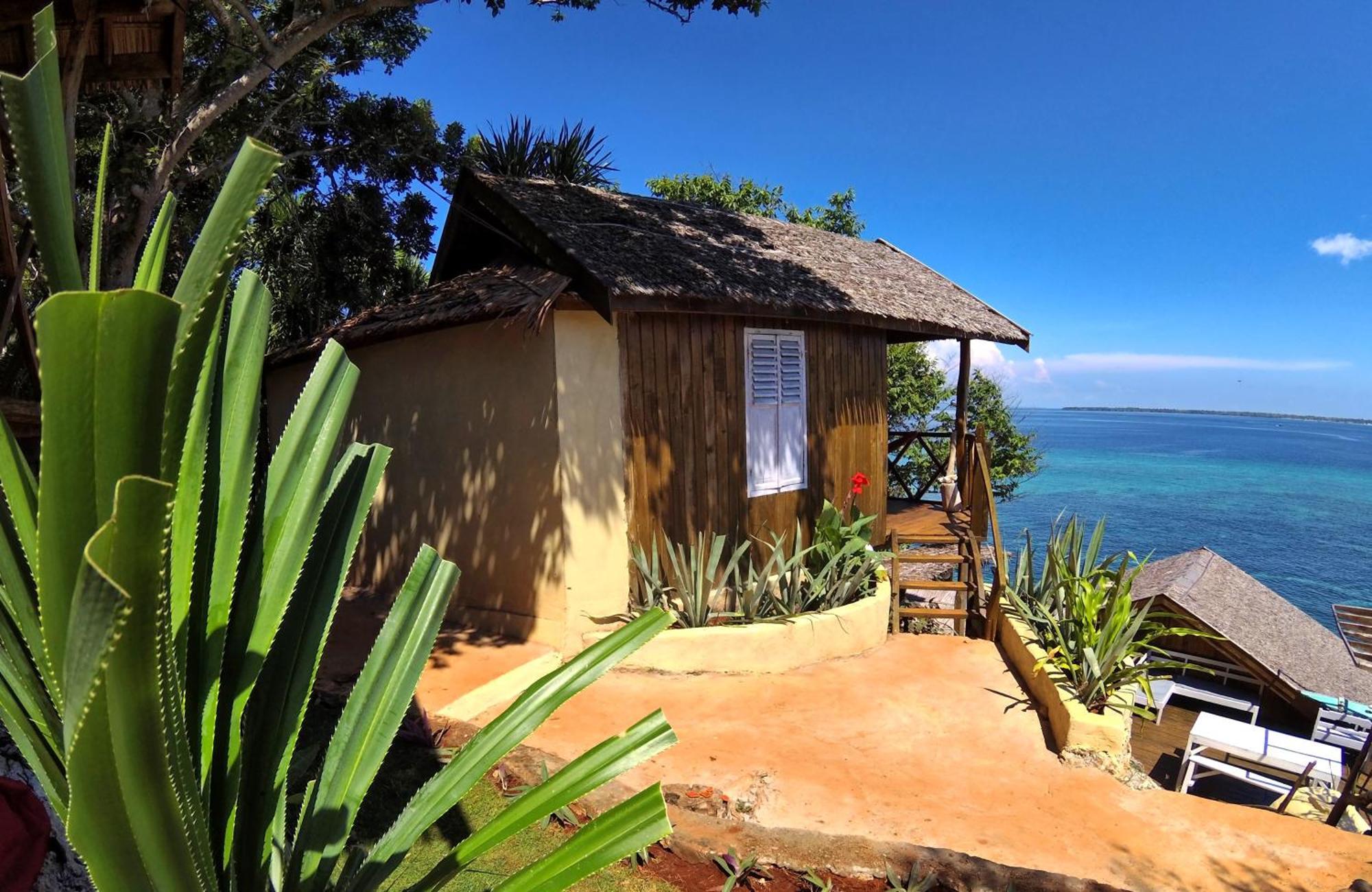 Cosmos Bungalows Bira Buitenkant foto