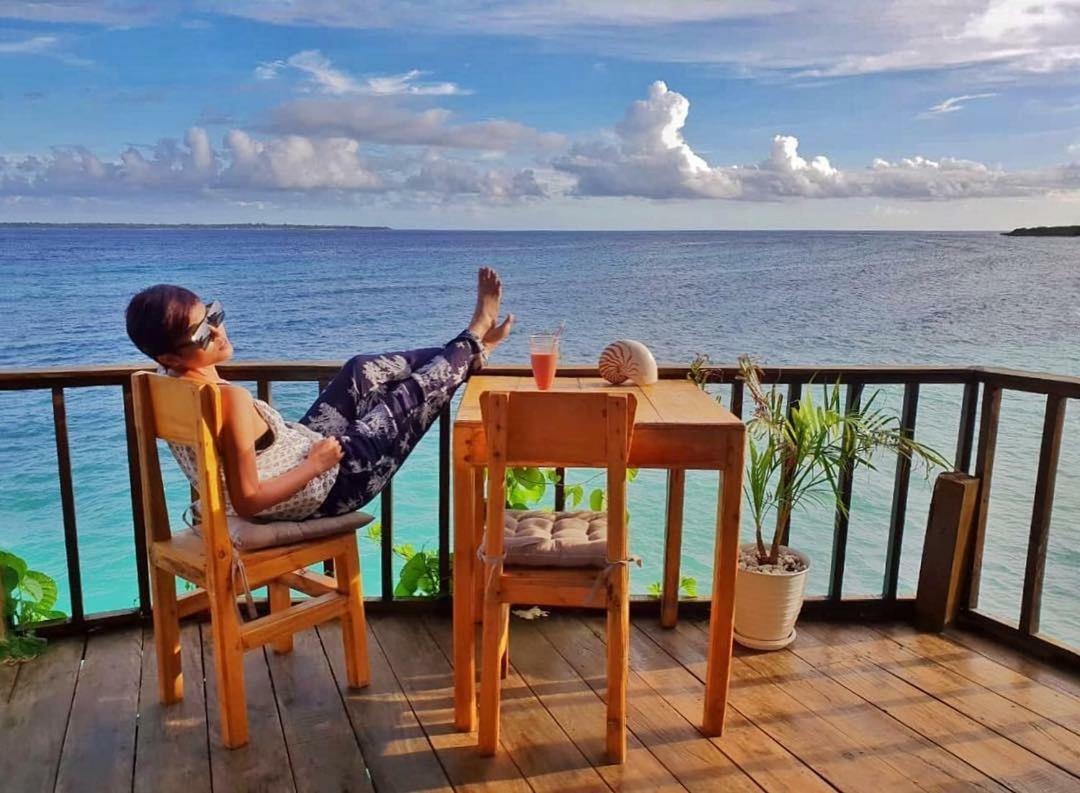 Cosmos Bungalows Bira Buitenkant foto