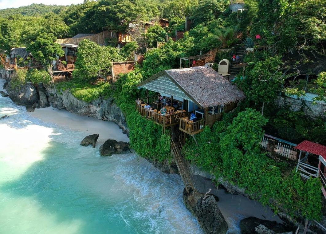 Cosmos Bungalows Bira Buitenkant foto